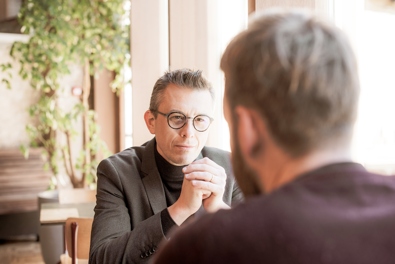 Mentoring — attentive one-to-one conversation